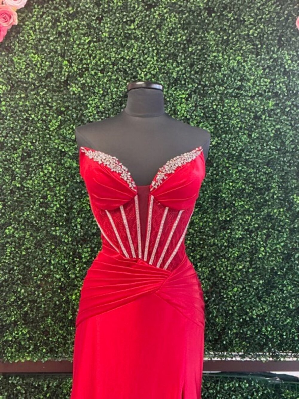 LaDivine, Red, Size 14 - Picture 2 of 3